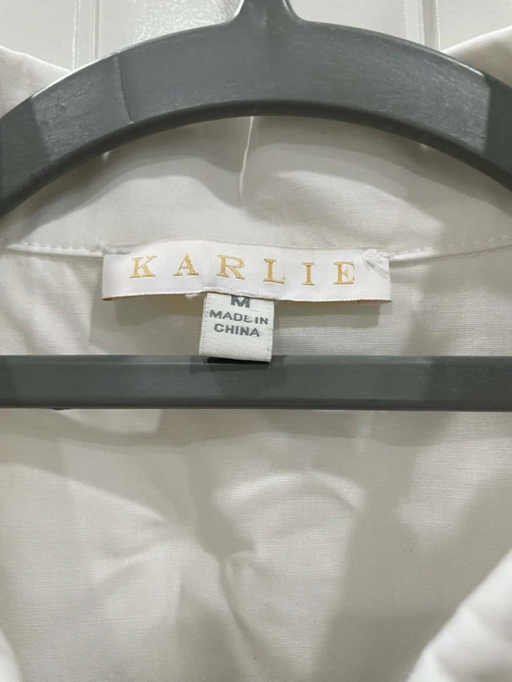 Karlie White Button-Up Blouse with Puff Sleeve Detail Sz M - Picture 3 of 5